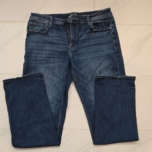 Men's Relaxed Fit Jeans in Deep Blue